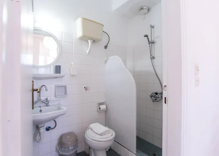 Livadia Seaside 11 *